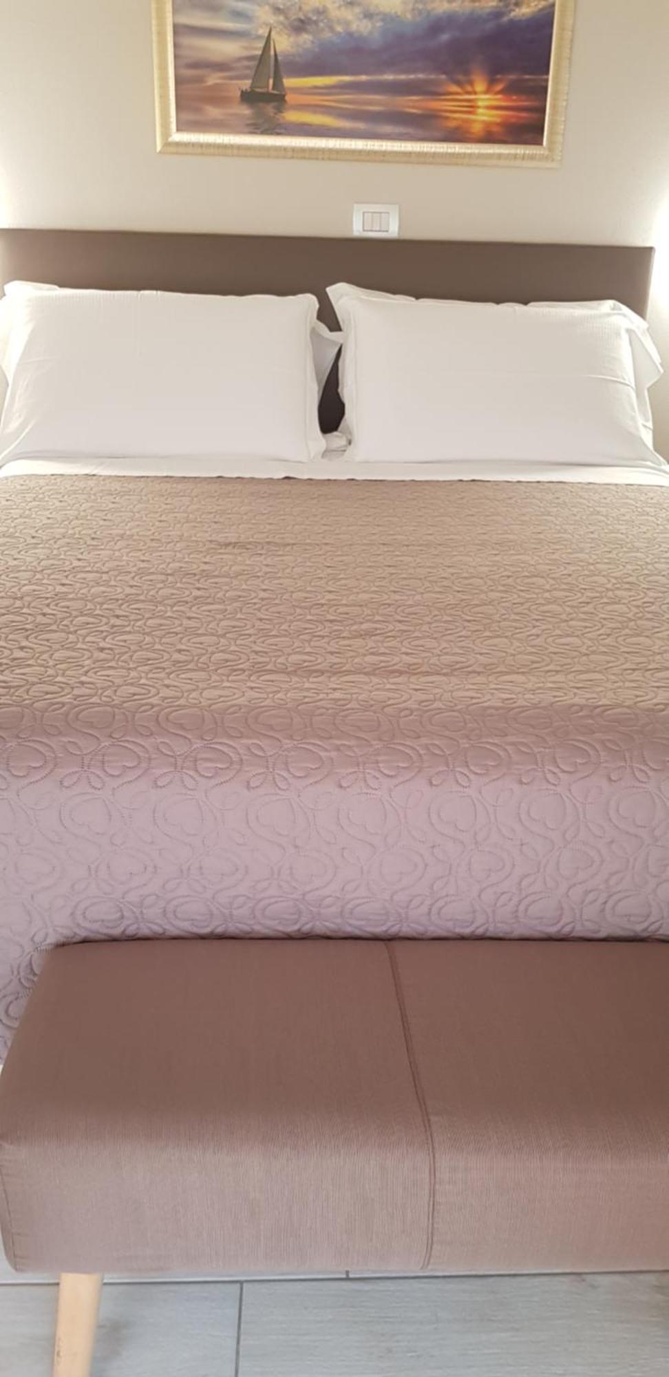 Hotel Margherita Meuble 시르미오네 외부 사진