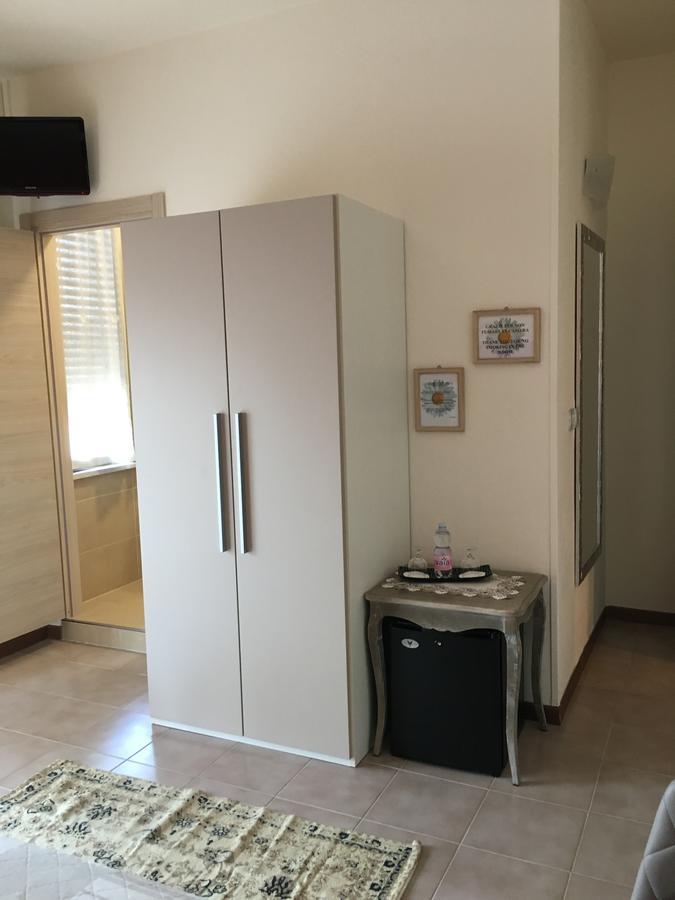 Hotel Margherita Meuble 시르미오네 외부 사진
