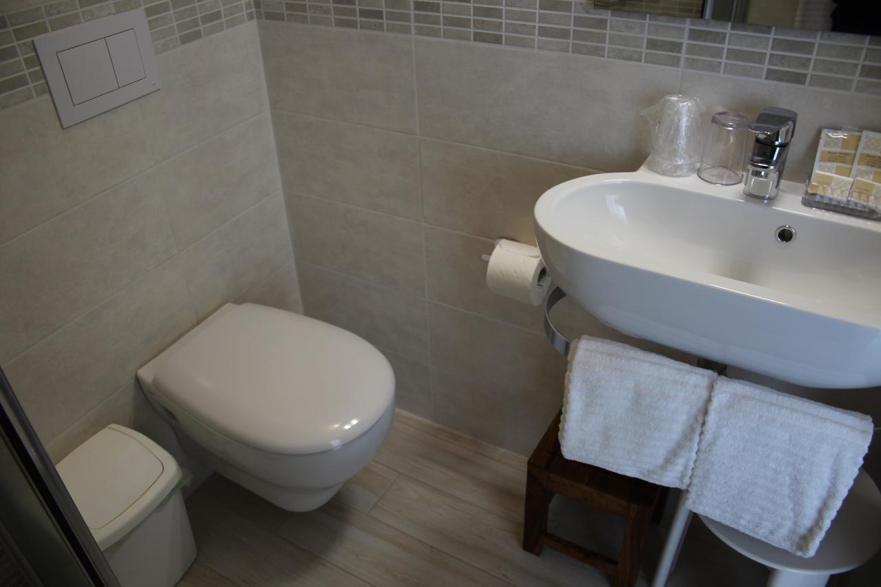 Hotel Margherita Meuble 시르미오네 외부 사진