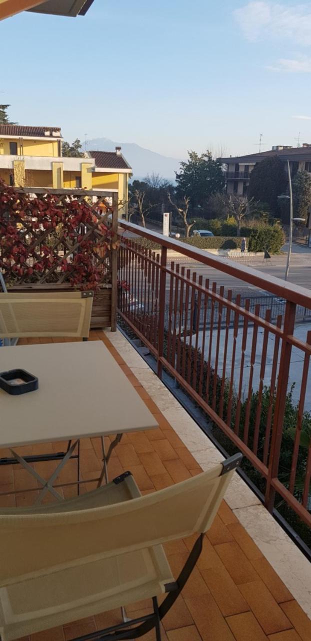 Hotel Margherita Meuble 시르미오네 외부 사진